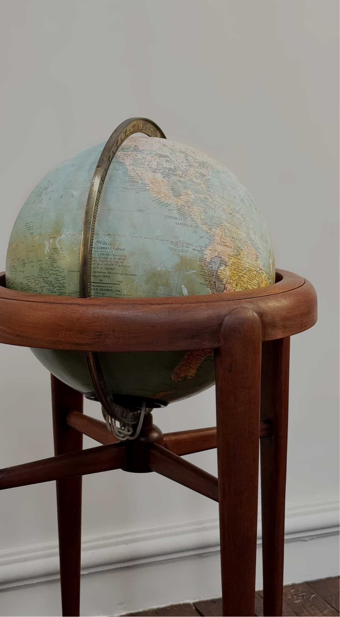 Globo Terráqueo Iluminado