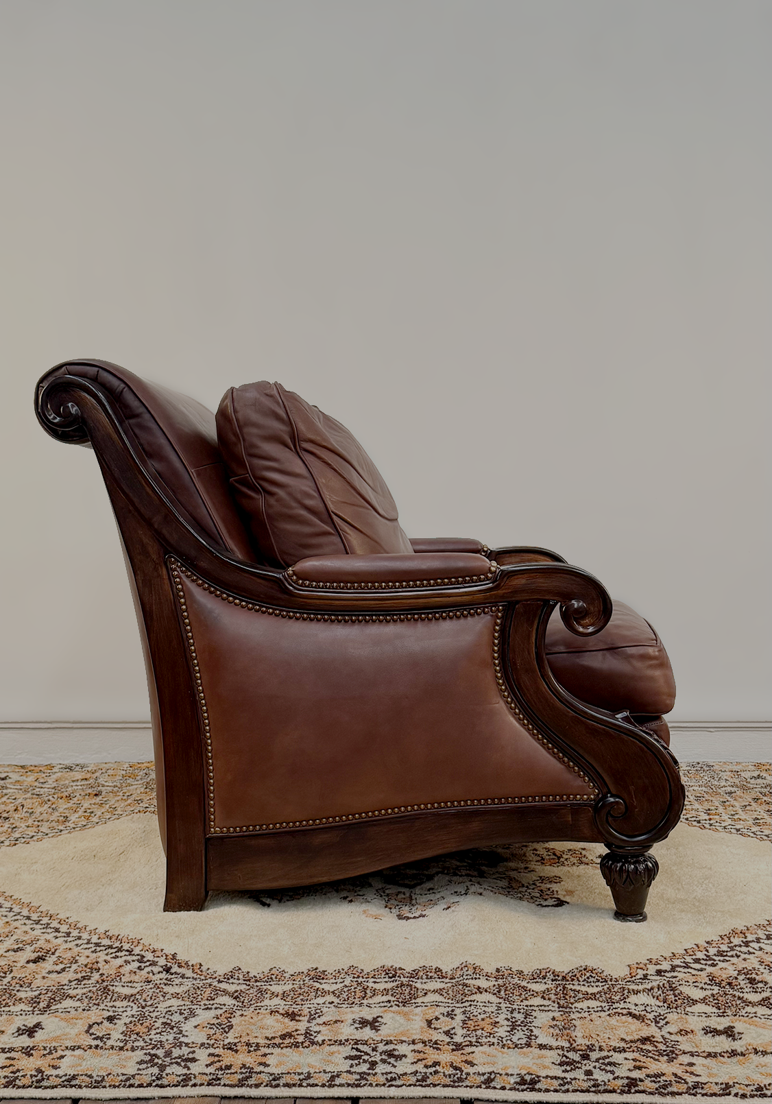 Sillón de Cuero con Otomán