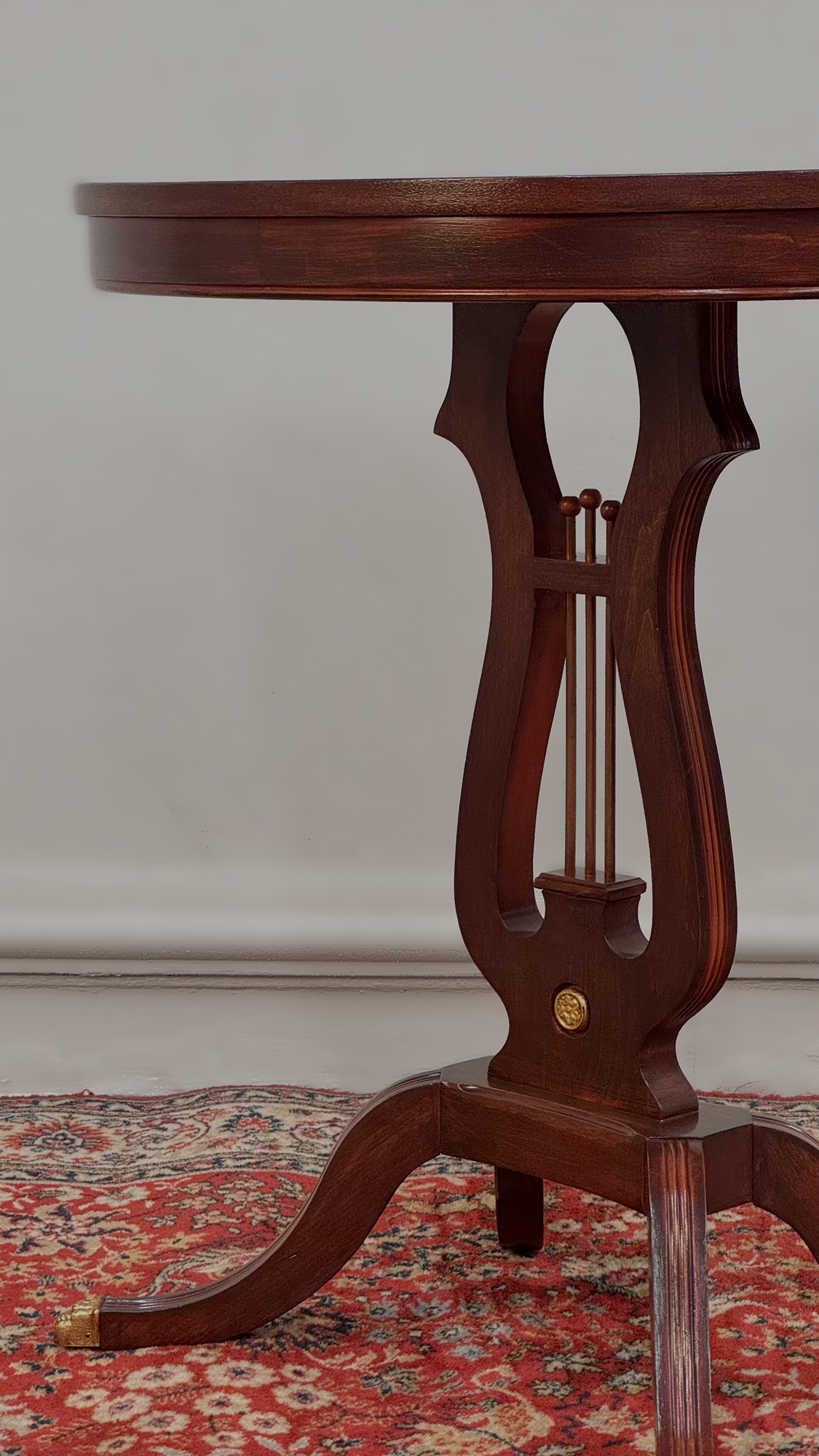 Mesa Auxiliar con Lira