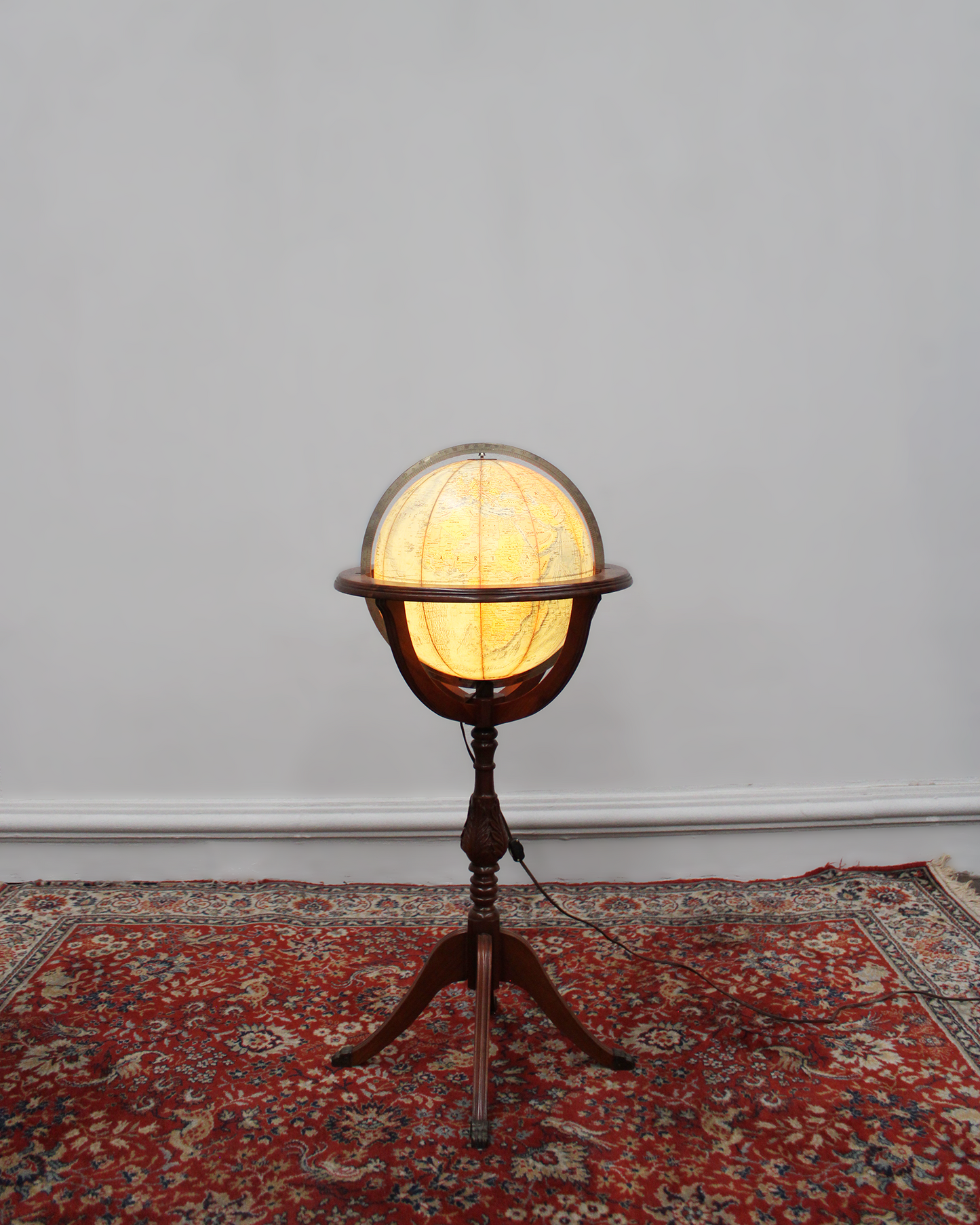 Globo Terráqueo Vintage Iluminado | Casa Perlo