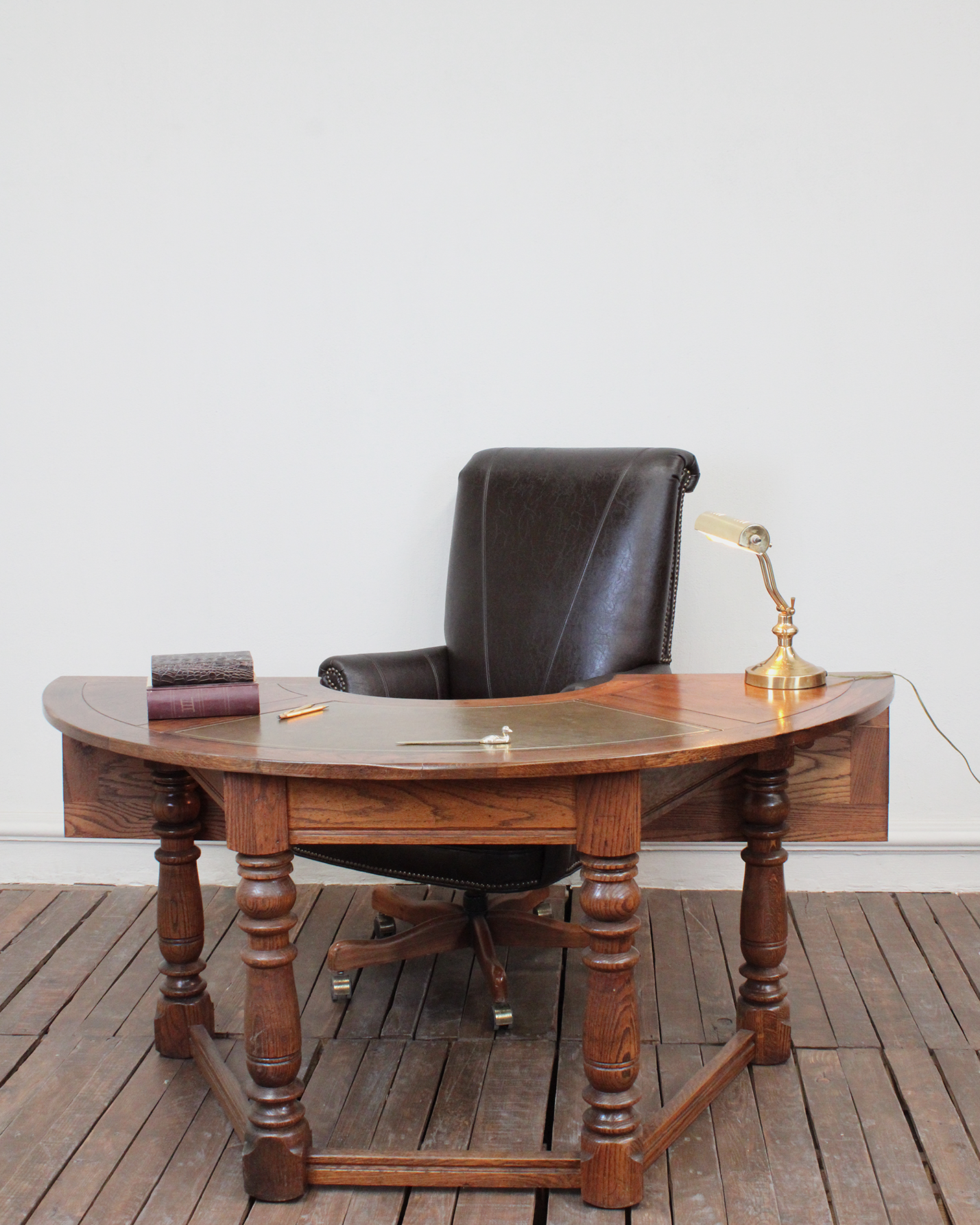 Escritorio Vintage de Medialuna | Casa Perlo