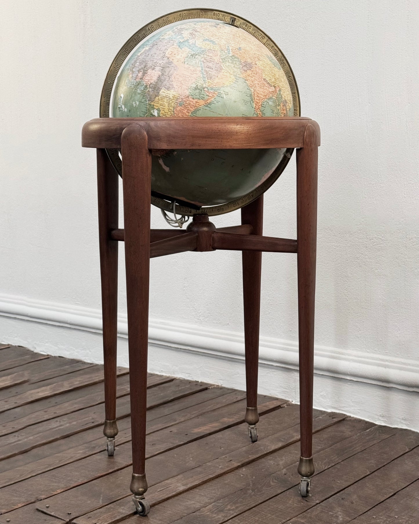 Globo Terráqueo Vintage Iluminado | Casa Perlo