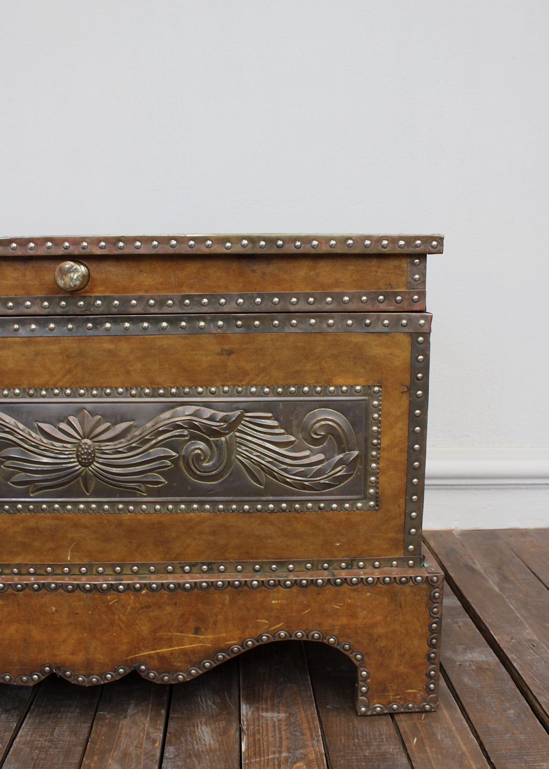 Características de los muebles coloniales antiguos