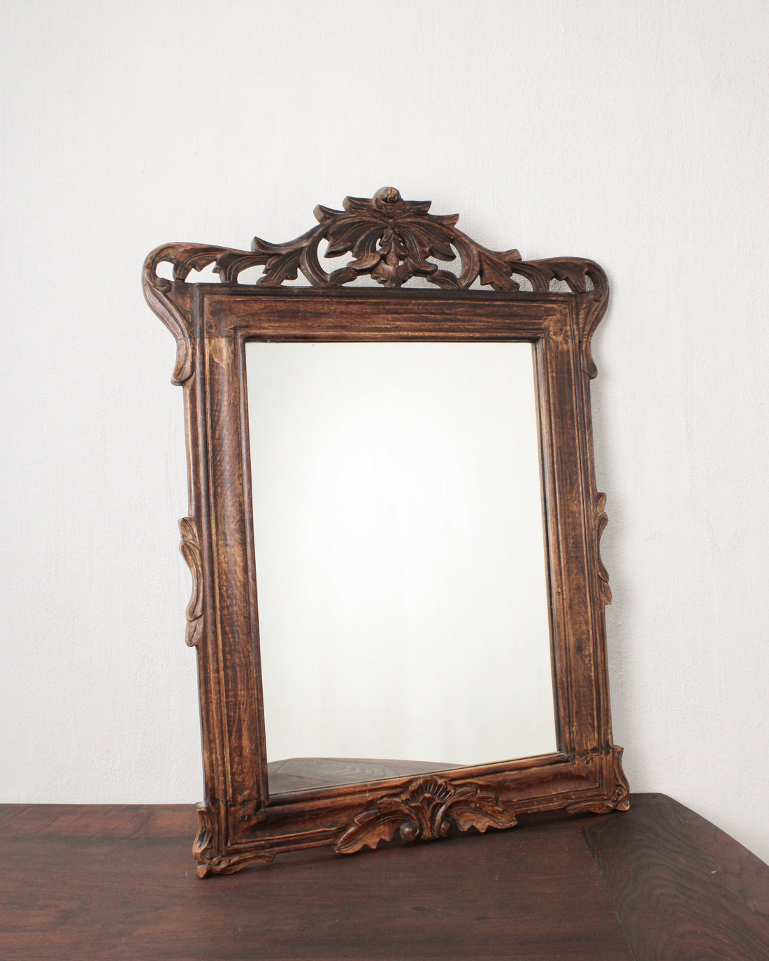 Ideas para decorar con espejos vintage y hacer que tus espacios luzcan más amplios