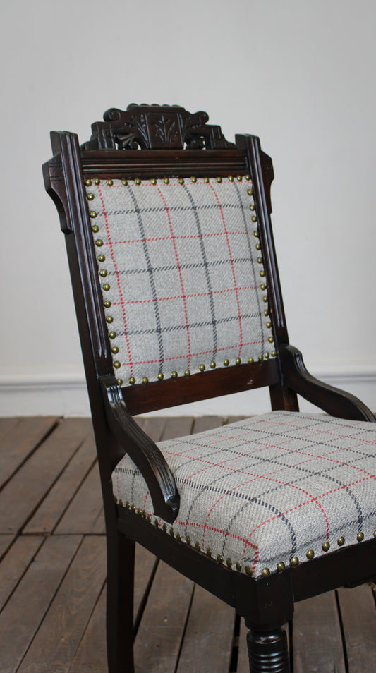 silla antigua para niño