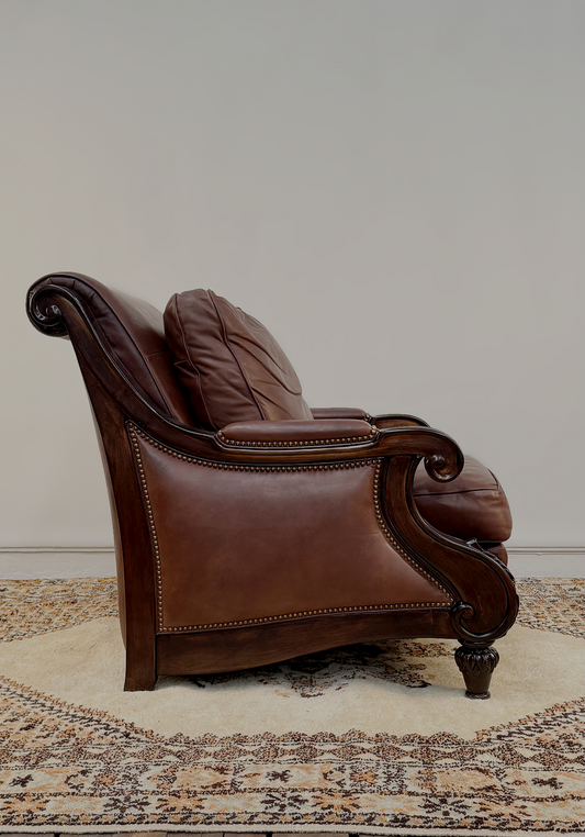 Sillón de Cuero con Otomán
