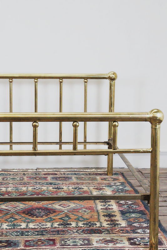 cama de laton antigua