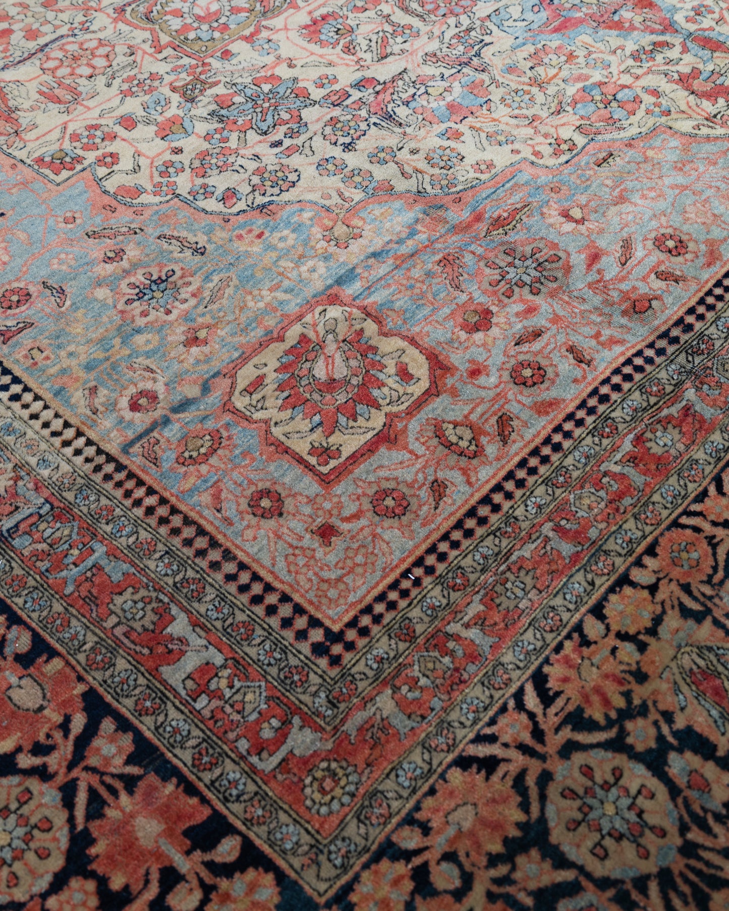 Tapete Persa 1890 (337 x 317 cm) | Casa Perlo
