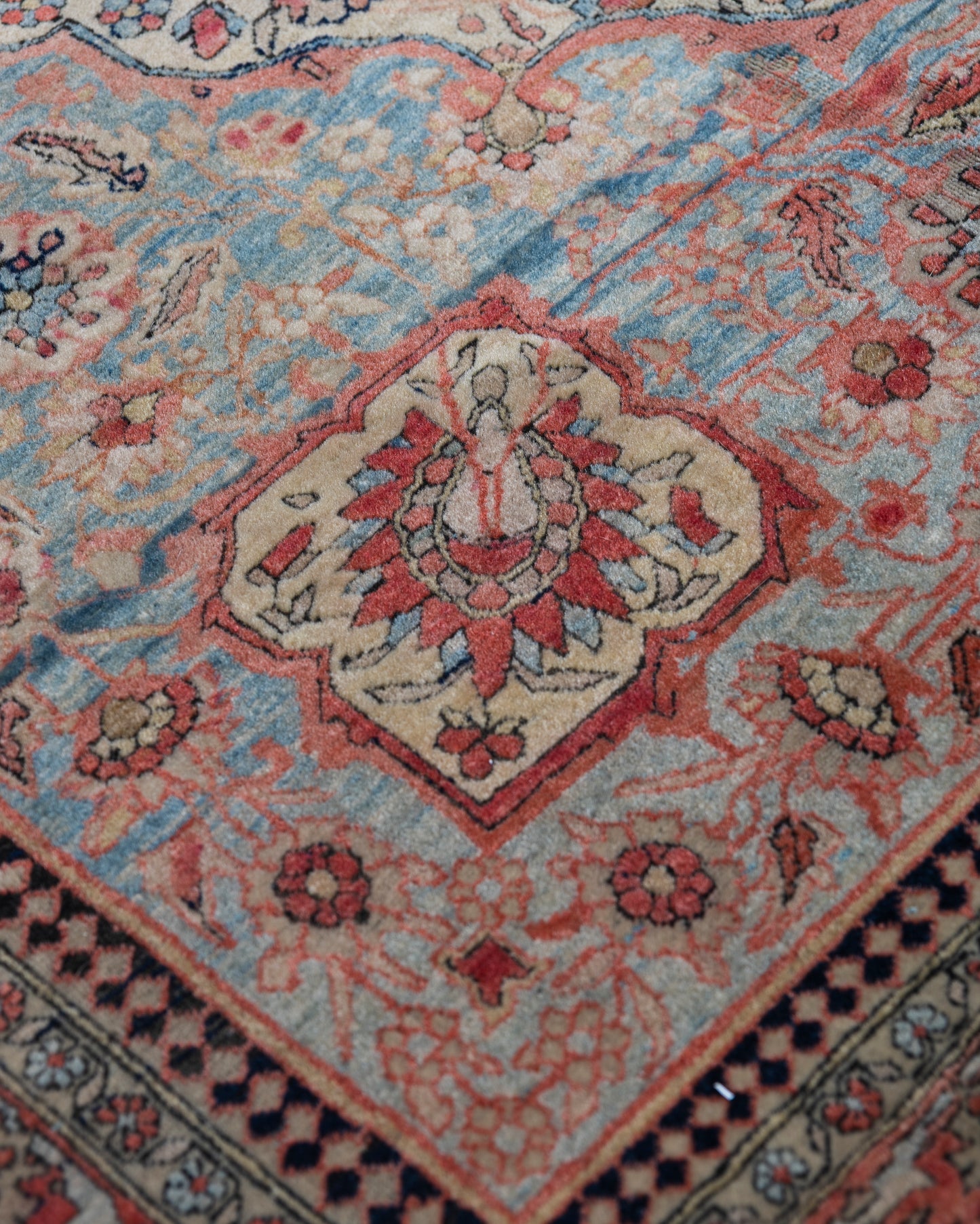 Tapete Persa 1890 (337 x 317 cm) | Casa Perlo