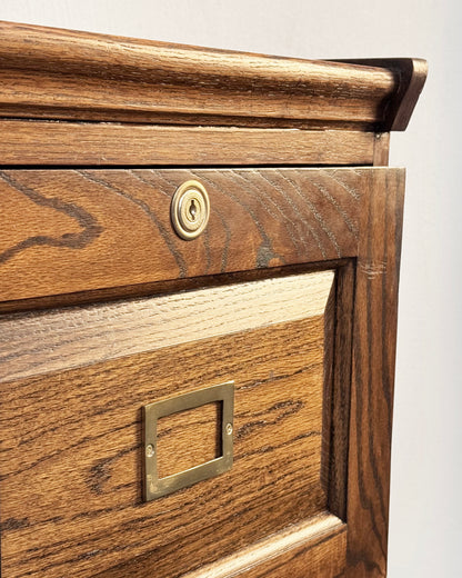 Archivero Vintage de Encino Americano | Casa Perlo