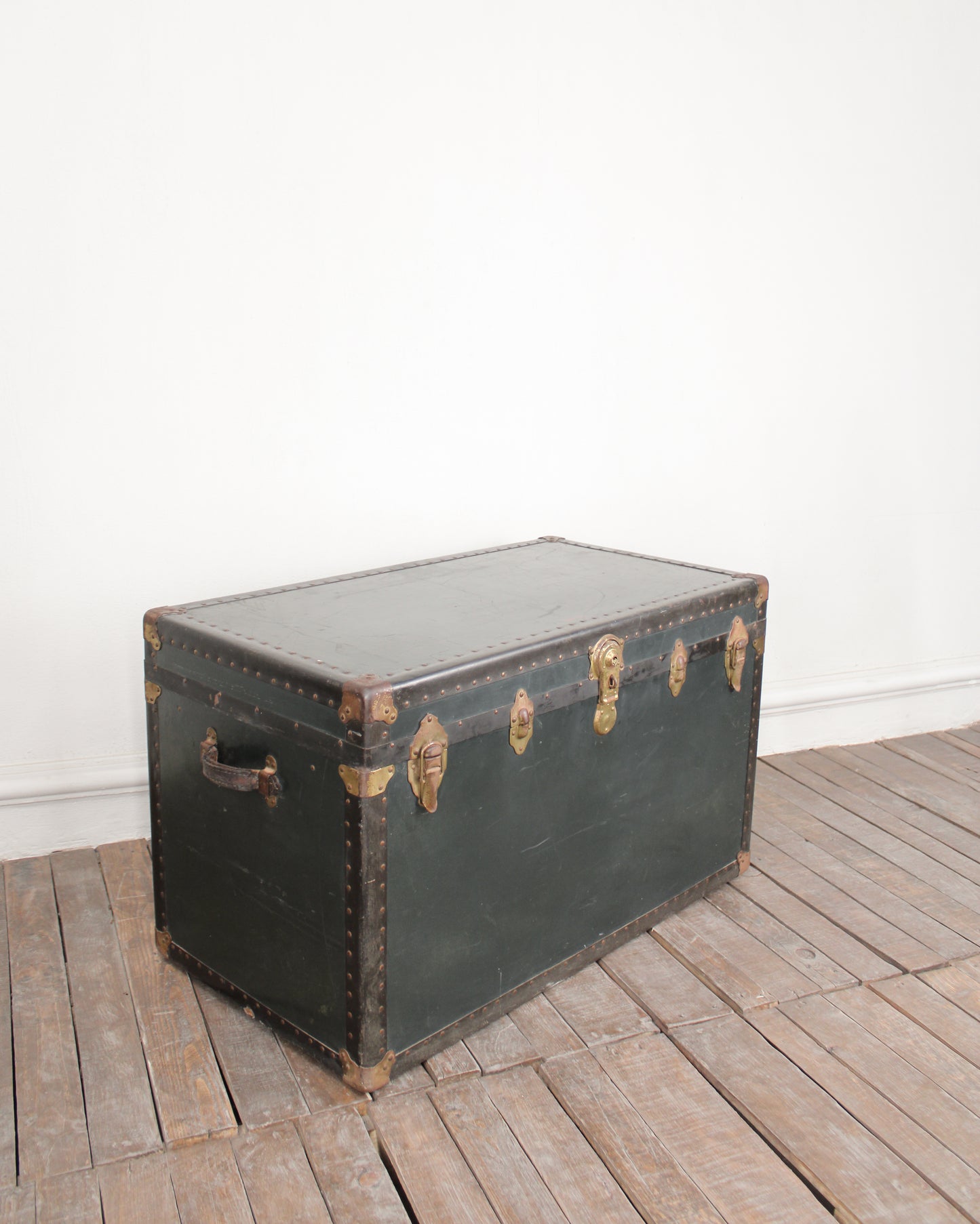 Antique Travel Trunk | Casa Perlo