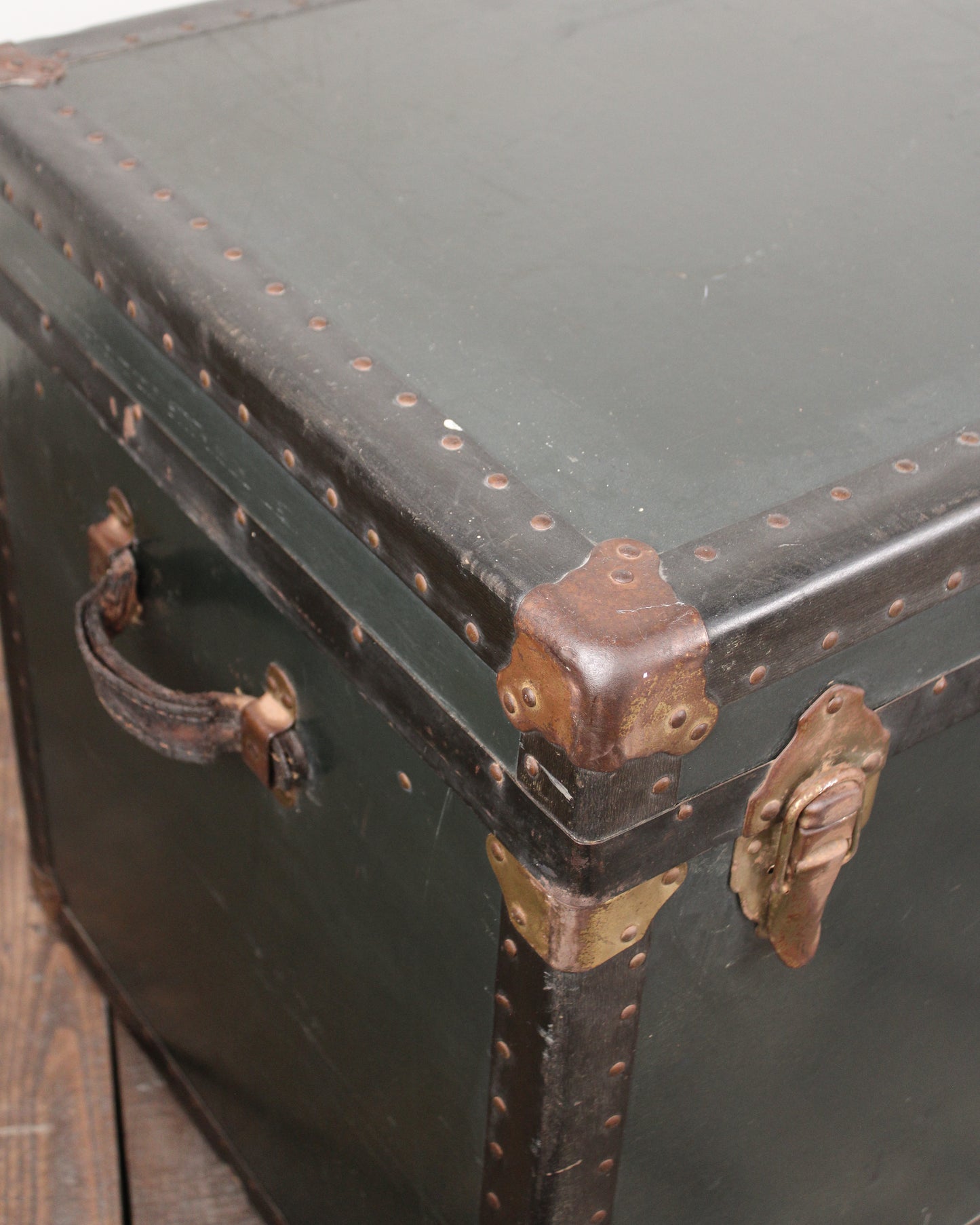 Antique Travel Trunk | Casa Perlo