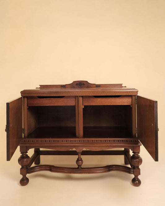 Buffetera de Nogal Vintage