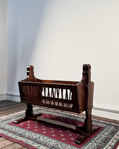 Cuna Antigua para Bebé | Casa Perlo