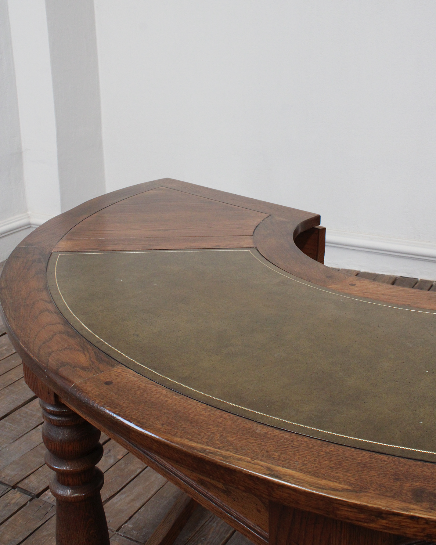 Escritorio Vintage de Medialuna | Casa Perlo