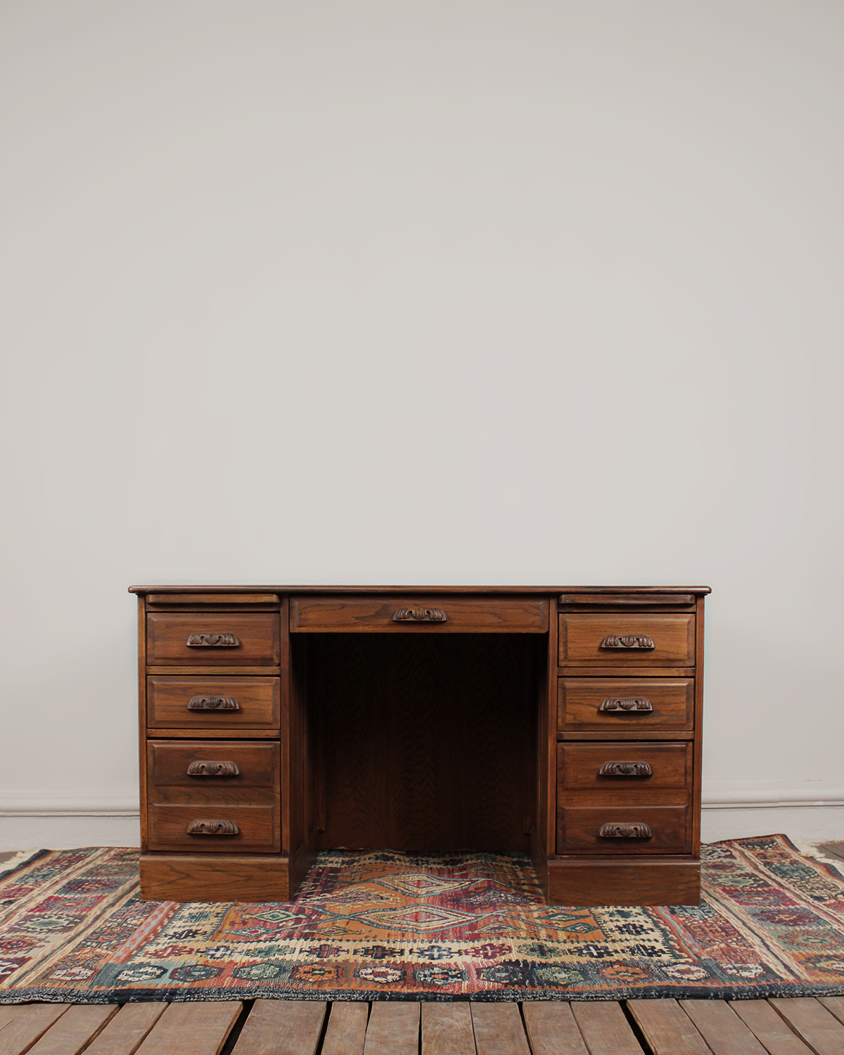 Escritorio Vintage de Encino Americano | Casa Perlo