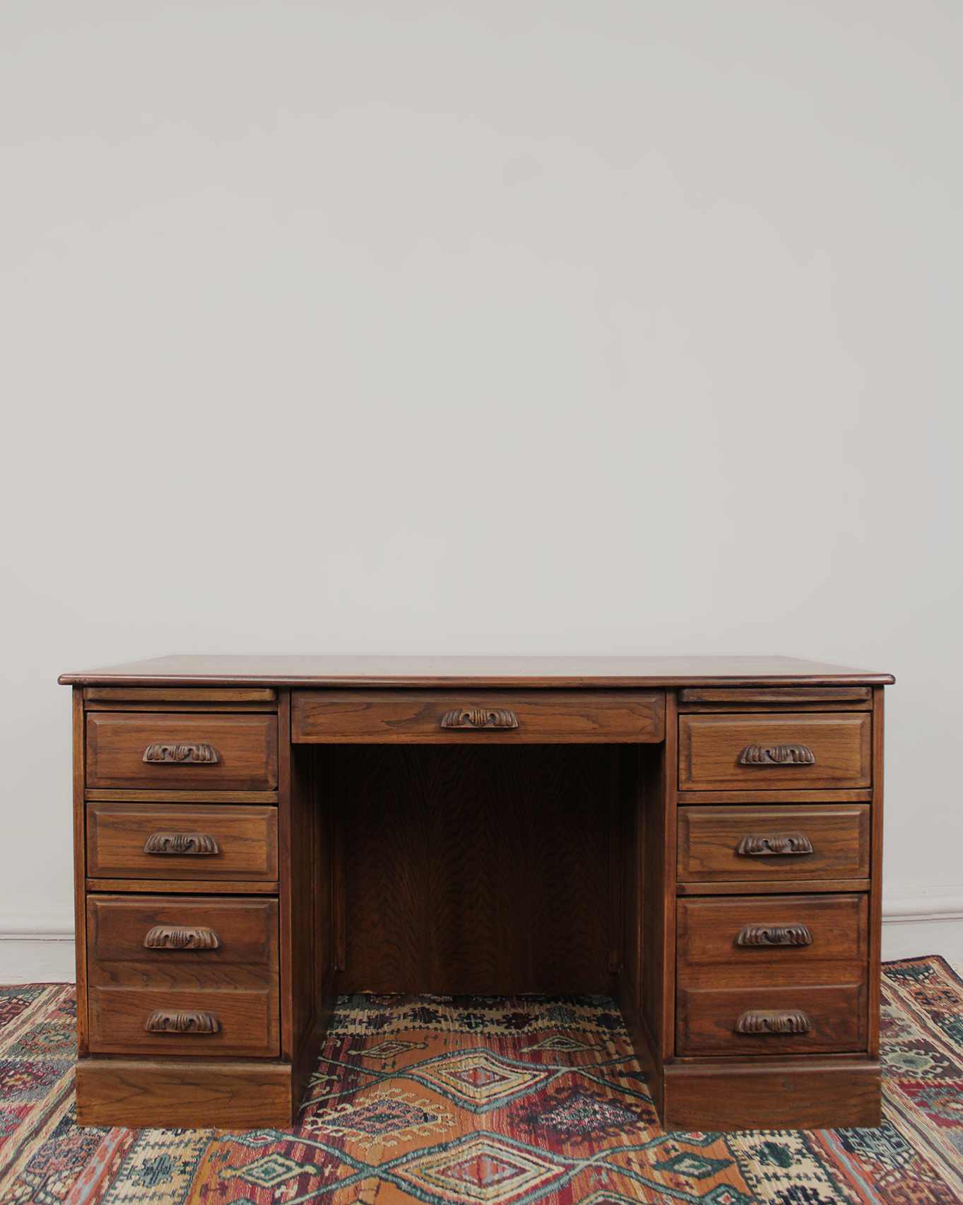 Escritorio Vintage de Encino Americano | Casa Perlo