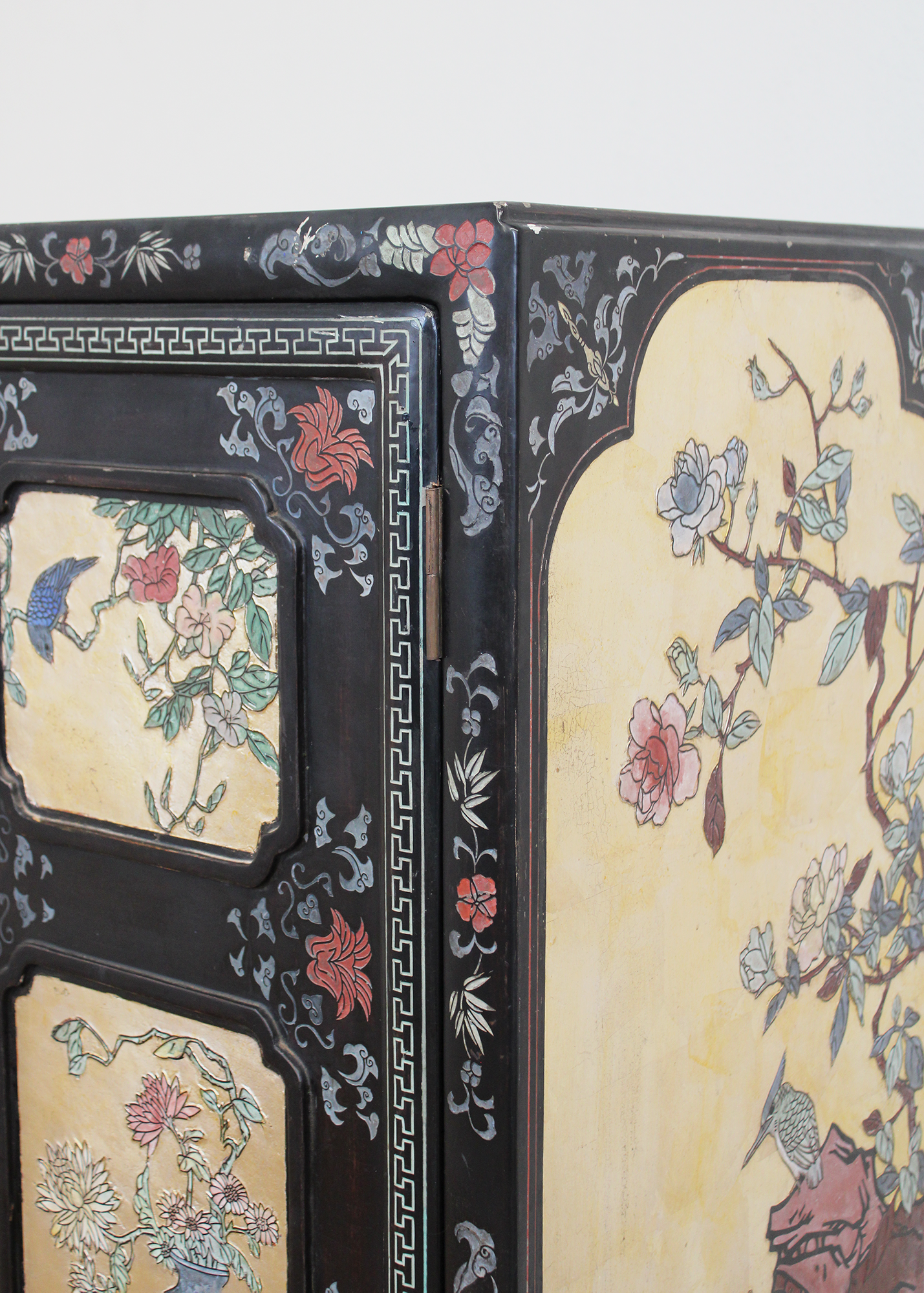 Gabinete Negro Oriental Vintage | Casa Perlo