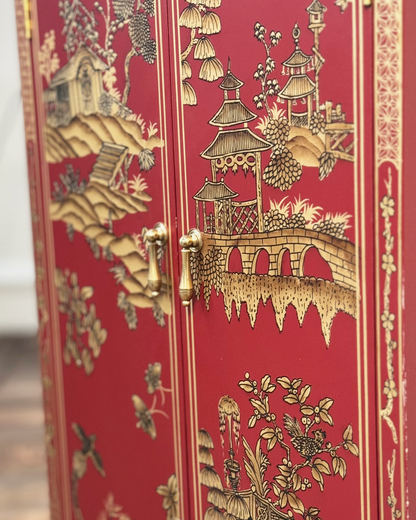 Gabinete Oriental en Rojo Laqueado | Casa Perlo