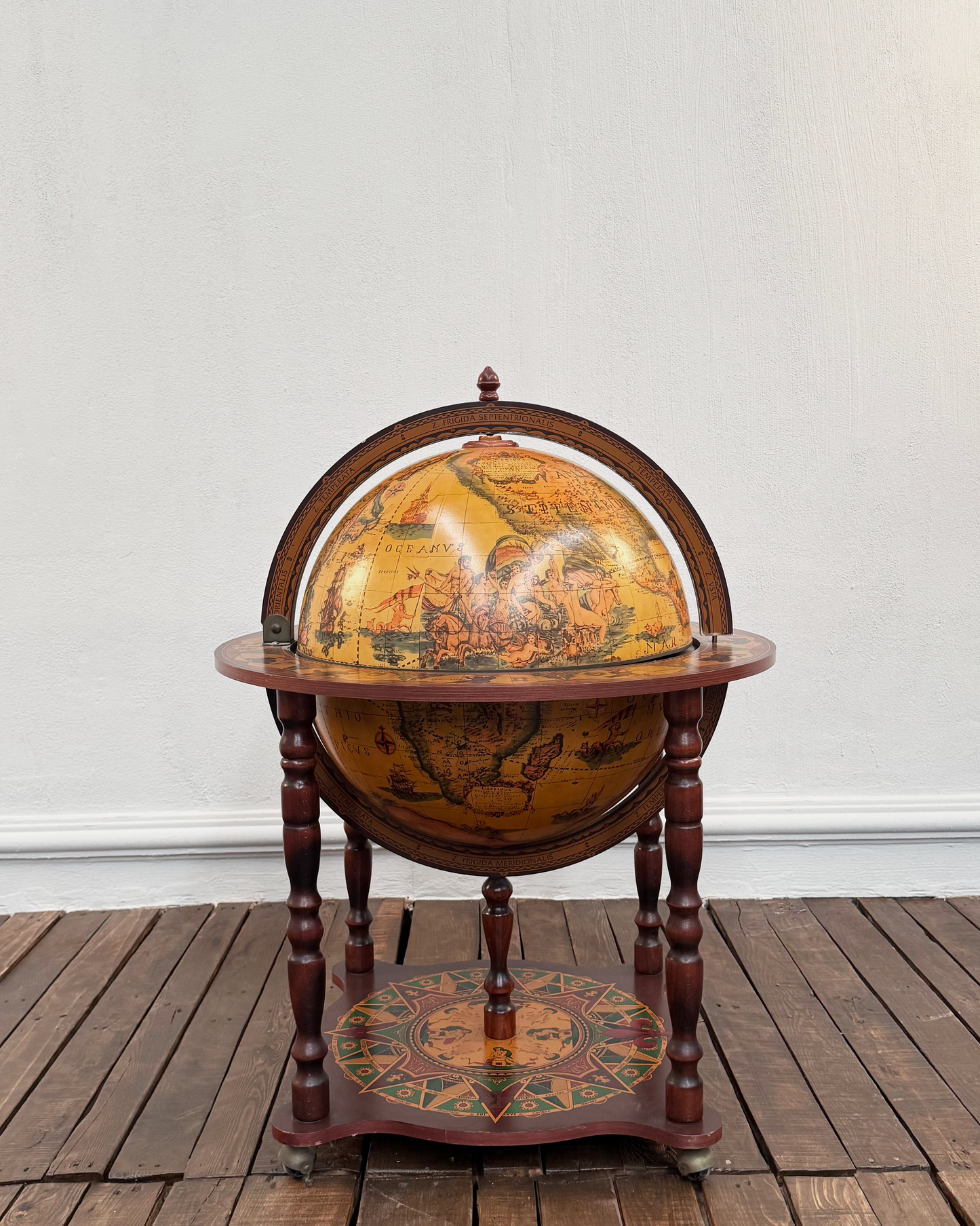 Globo Terráqueo Vintage Licorera | Casa Perlo