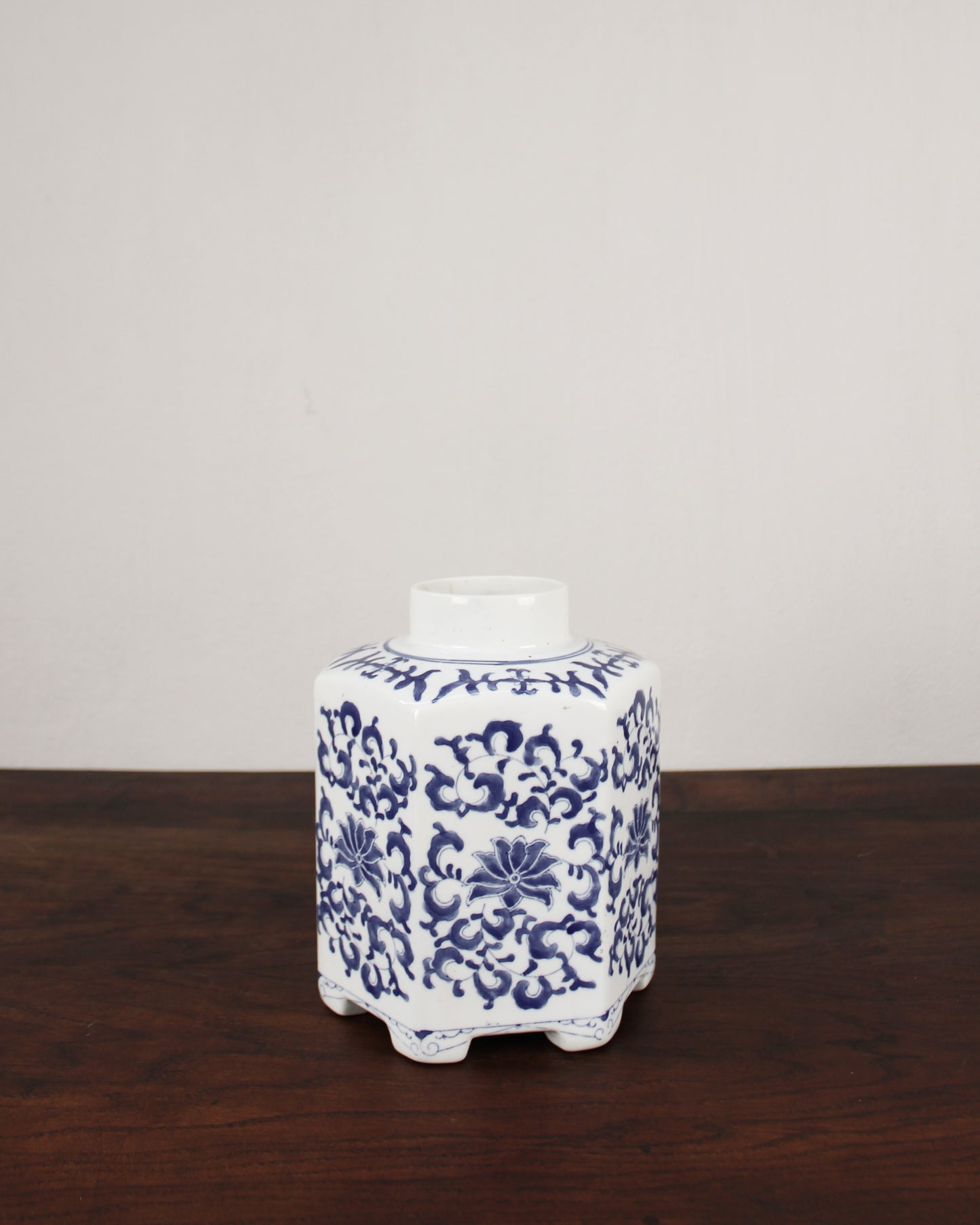 Oriental Porcelain Vase | Casa Perlo
