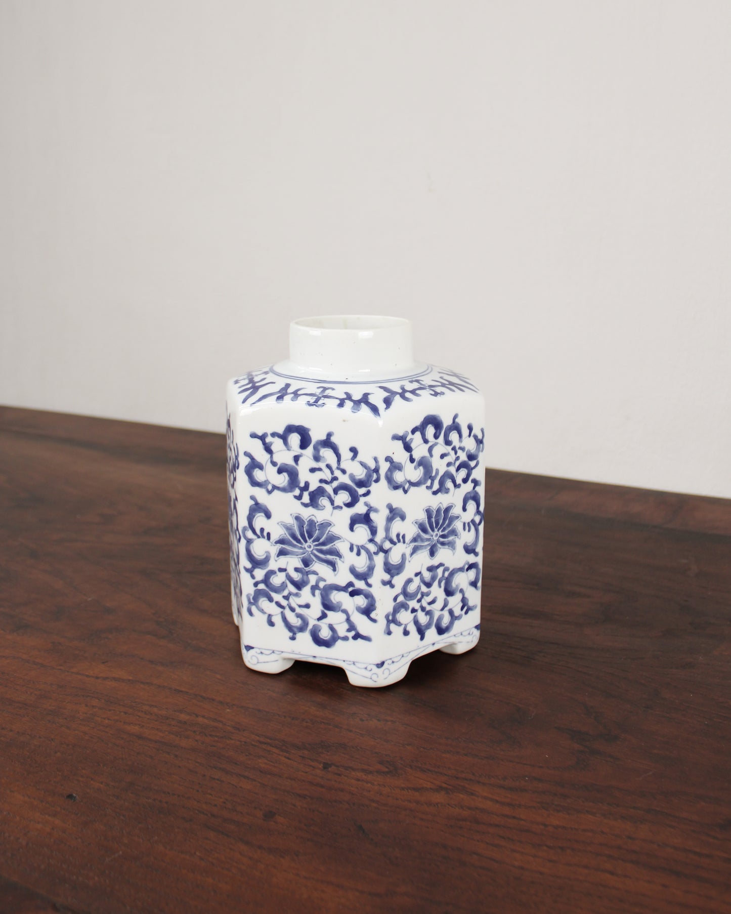 Oriental Porcelain Vase | Casa Perlo