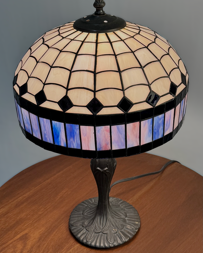 Lámpara Estilo Tiffany con Diseño Geométrico | Casa Perlo