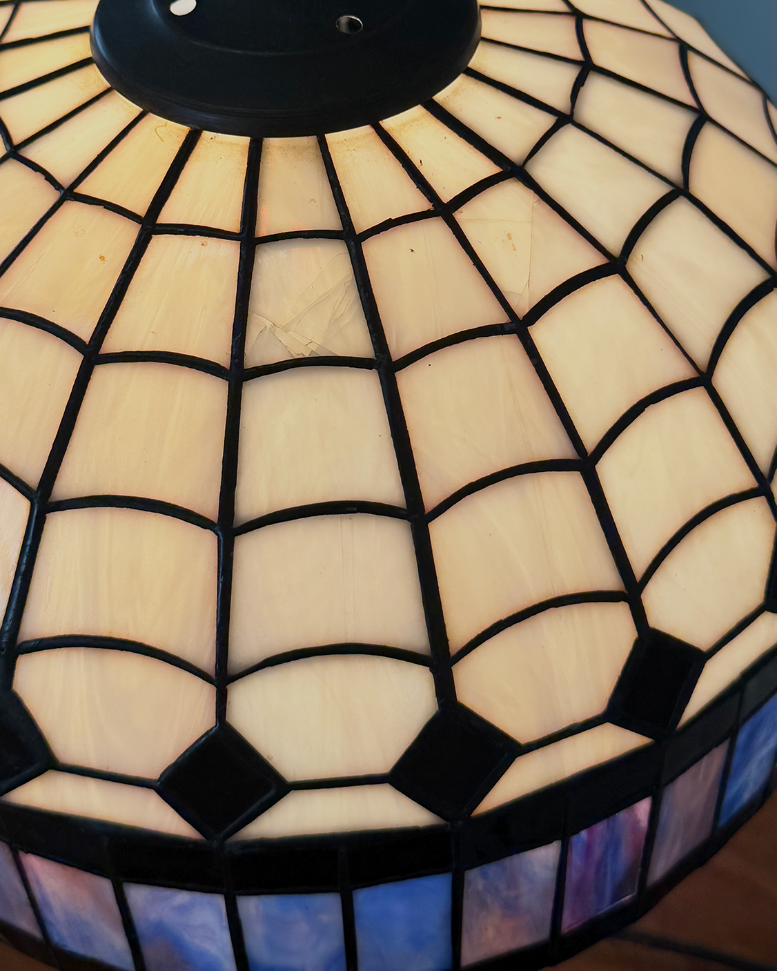 Lámpara Estilo Tiffany con Diseño Geométrico | Casa Perlo