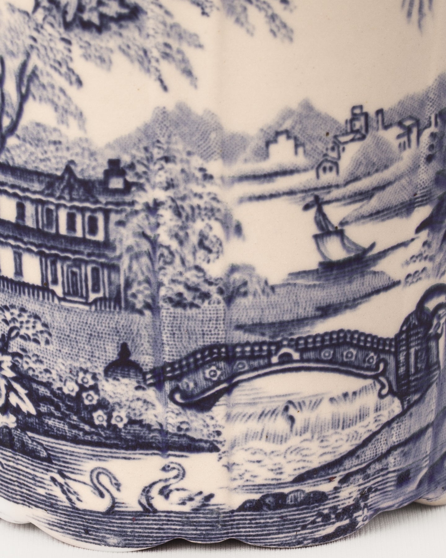 Small Vintage English Flowerpot | Casa Perlo