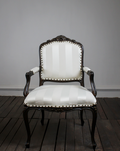 Sillas Estilo Luis XV | Casa Perlo