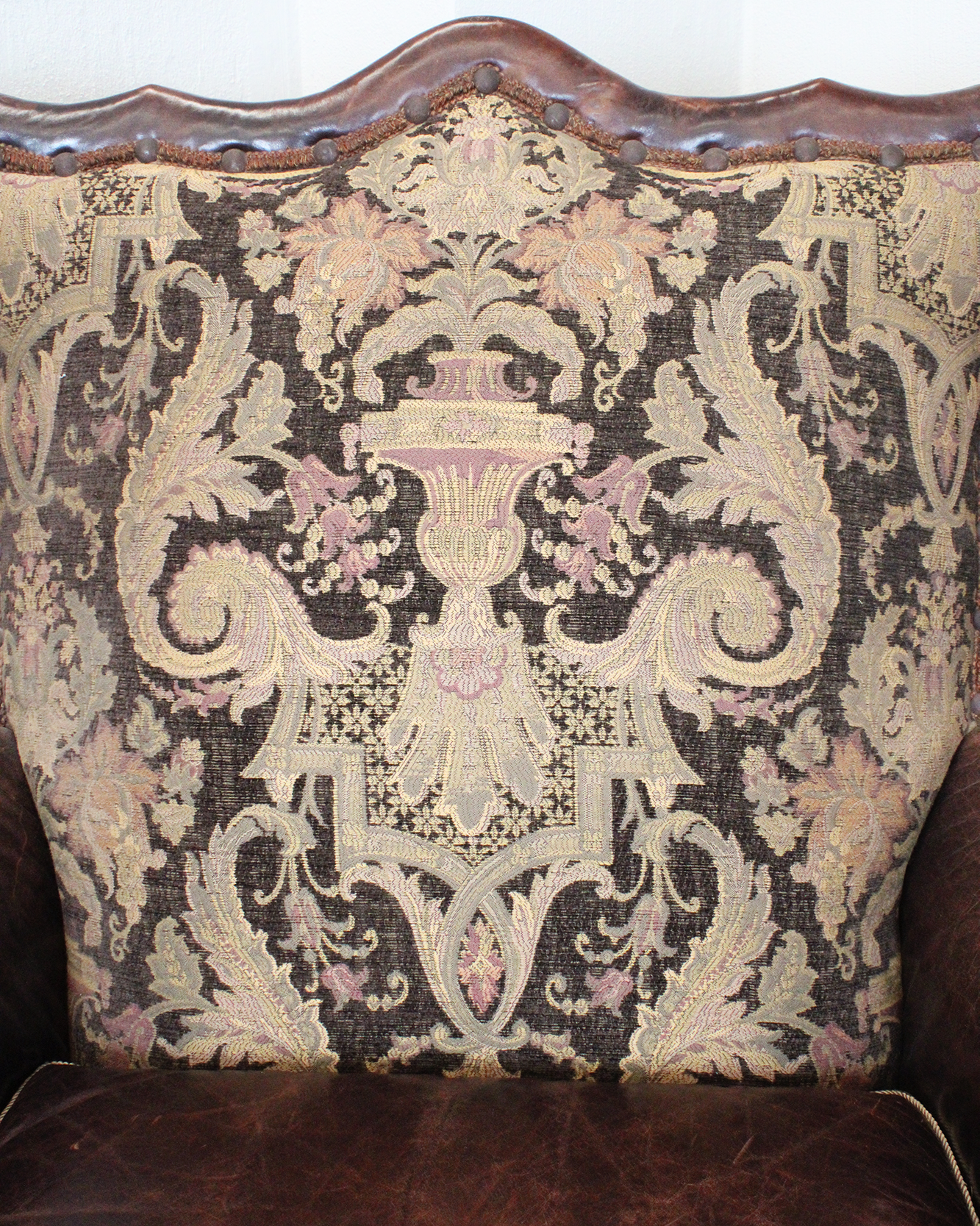 Sillón Vintage en Piel y Damasco | Casa Perlo