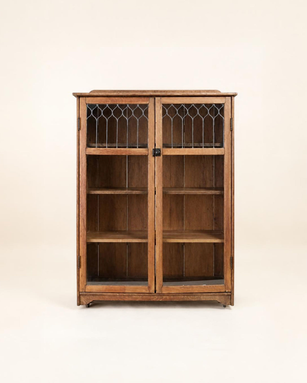 Vitrina Antigua con Vidrio Emplomado Ca. 1900